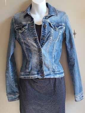 Bootlegger - Classic Light Wash Denim Jacket